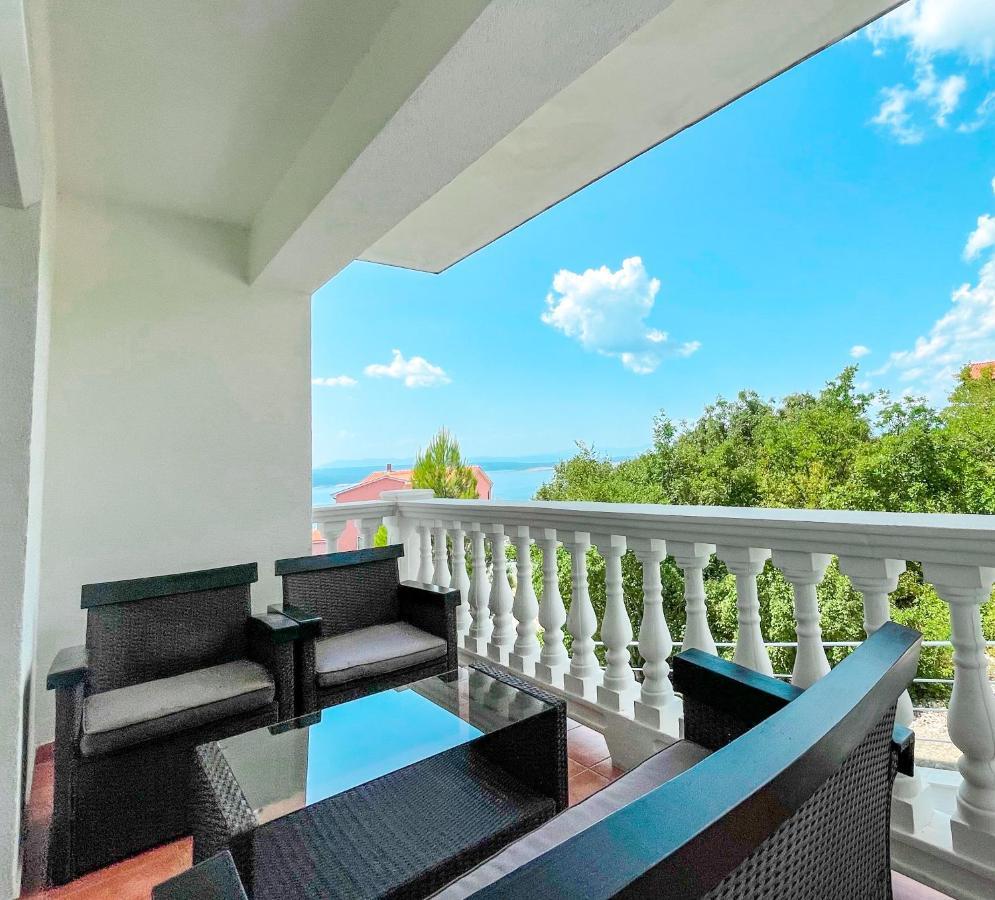 Apartments Villa Klaudia - Adults Only Crikvenica Exteriör bild