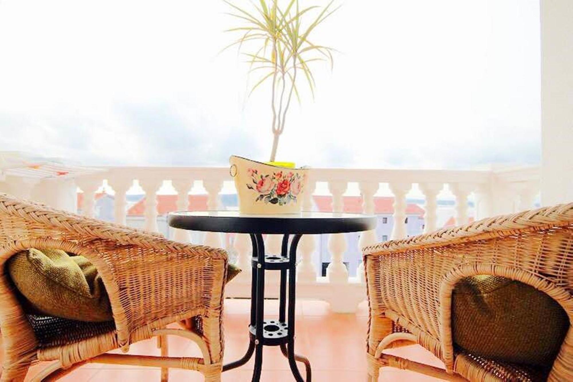 Apartments Villa Klaudia - Adults Only Crikvenica Rum bild